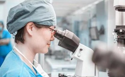 高龄女性做三代试管婴儿一般会比预产期早出生一周吗？